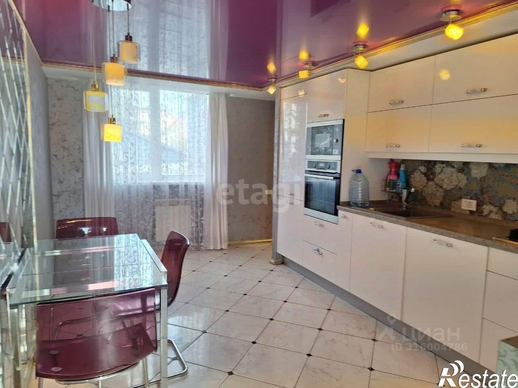 Сдать дачу, дом, коттедж за 125 000 рублей на Новосельская улица, 14/20