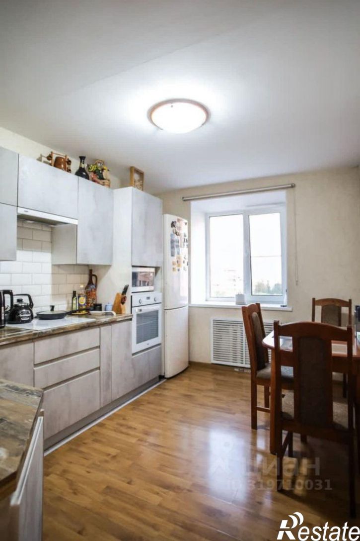 3-комн квартира проспект Победы, 183,  д. 183