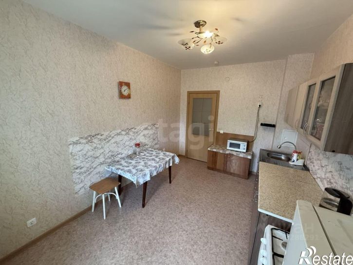 2-комн квартира Ленинградская улица, 38,  д. 38