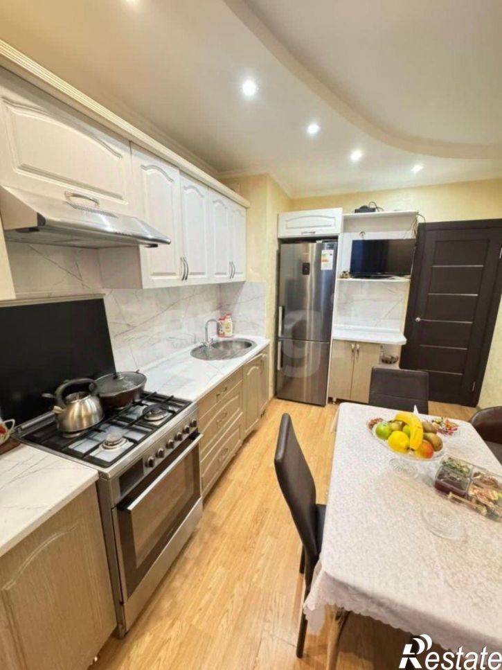 3-комн квартира улица Годовикова, 24,  д. 24