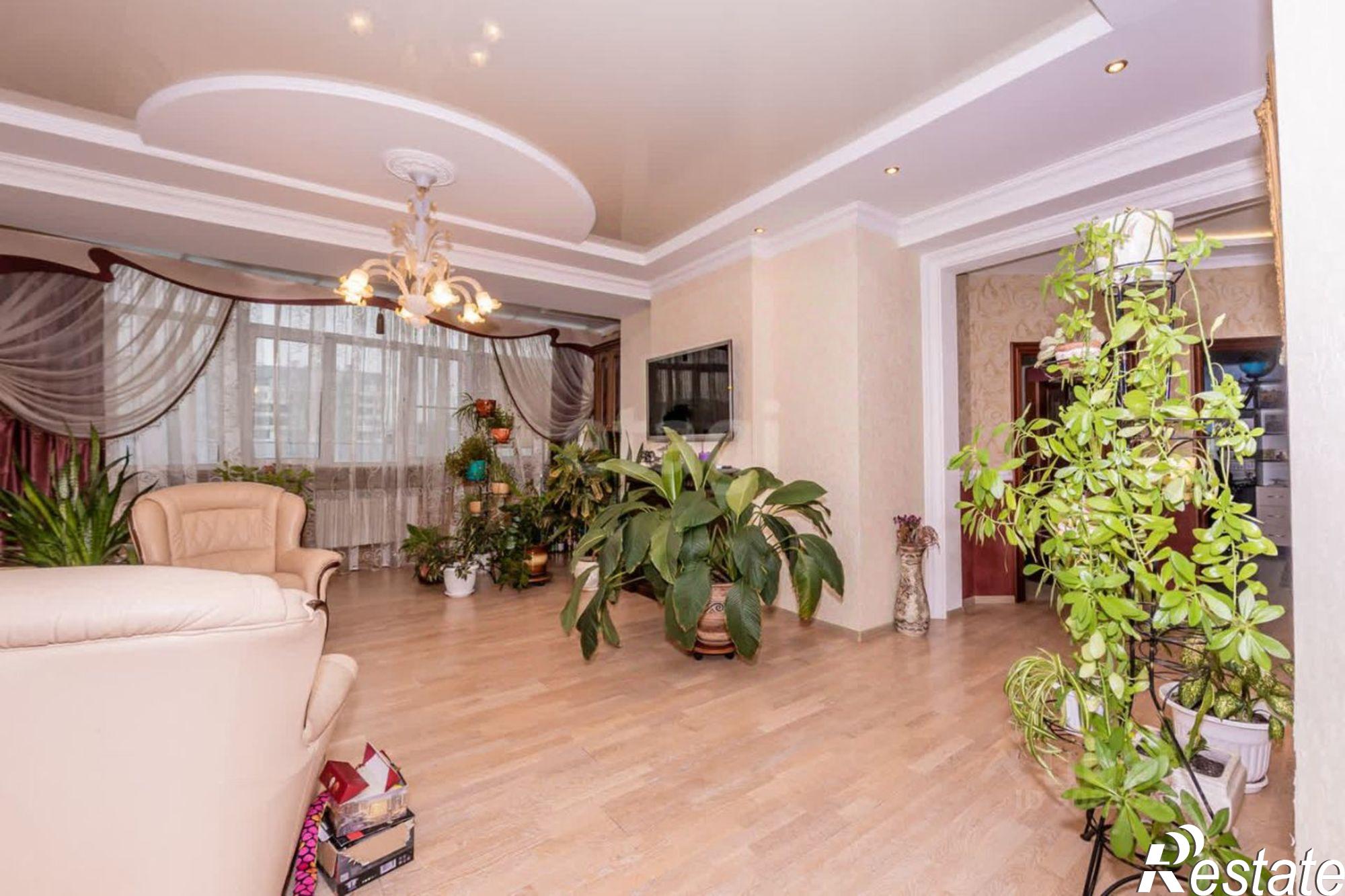 Купить квартиру за 13 200 000 рублей на улица Наседкина, 8