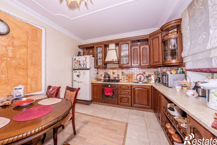 2-комн квартира улица Наседкина, 8,  д. 8