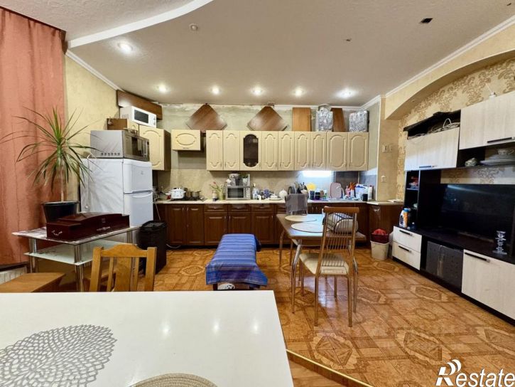 3-комн квартира улица Тимохина, 12Б,  д. 12Б