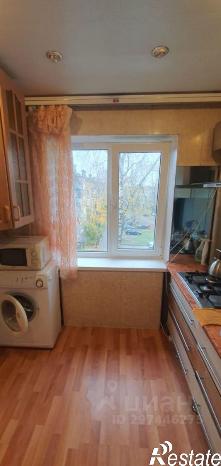 3-комн квартира пр-кт Победы, 27,  д. 27