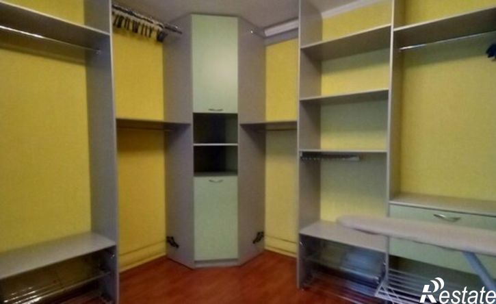 4-комн квартира ул Батюшкова, 5,  д. 5