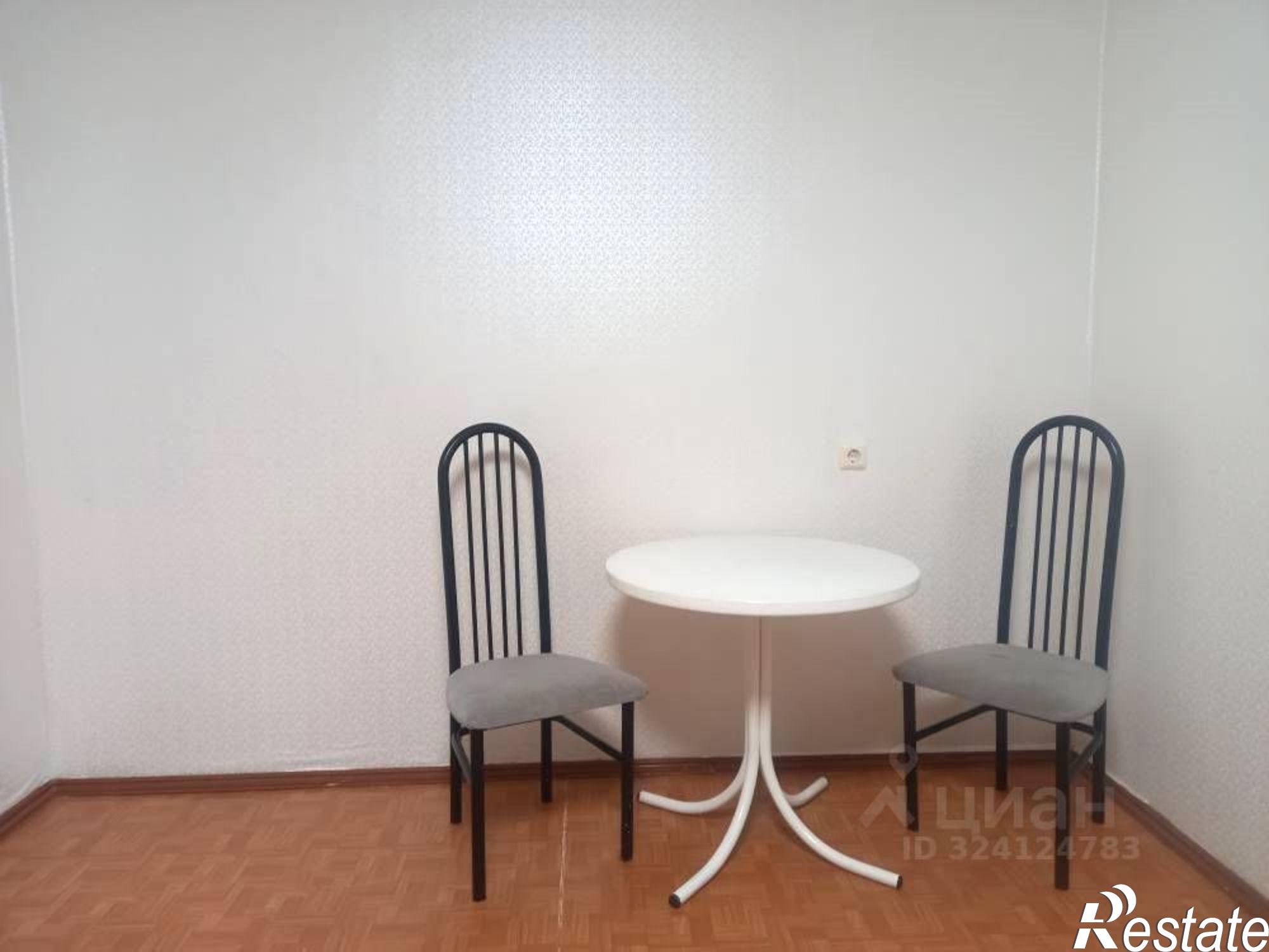 Сдать квартиру за 25 000 рублей на Шекснинский пр-кт, 26