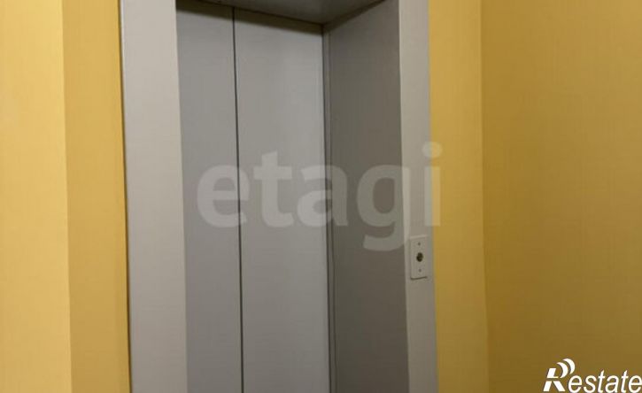 2-комн квартира улица Командарма Белова, 40,  д. 40