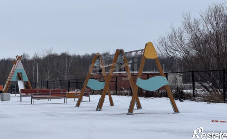 2-комн квартира улица Командарма Белова, 40,  д. 40