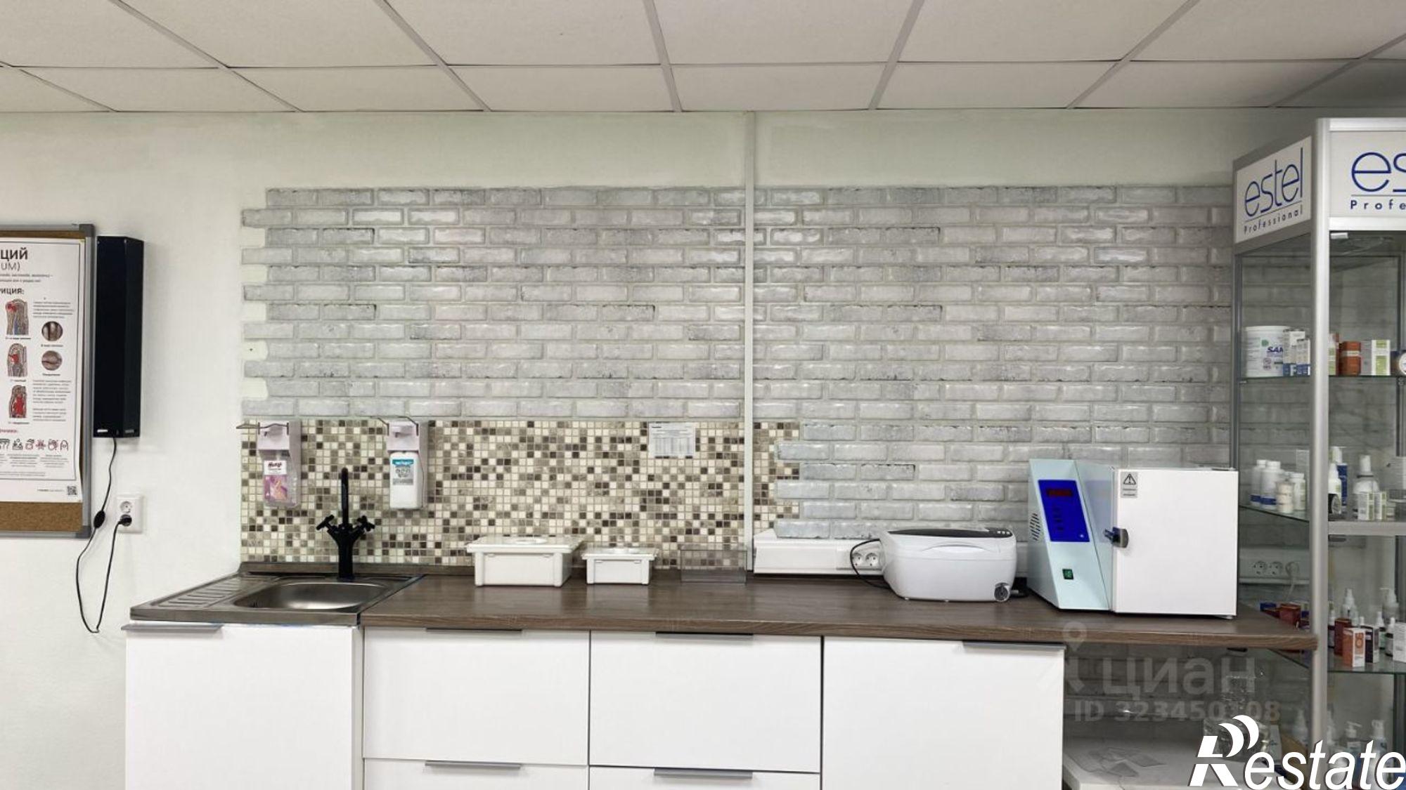 Сдать офис, помещение под офис за 11 001 рублей на проспект Луначарского, 53А