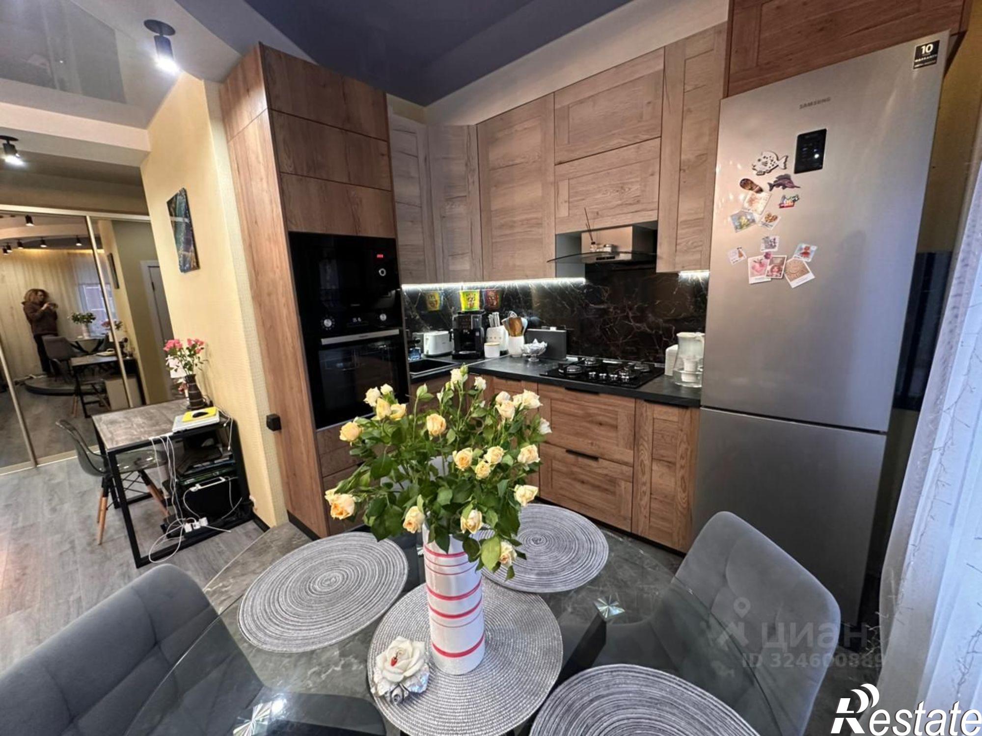 Купить квартиру за 10 700 000 рублей на улица Годовикова, 21