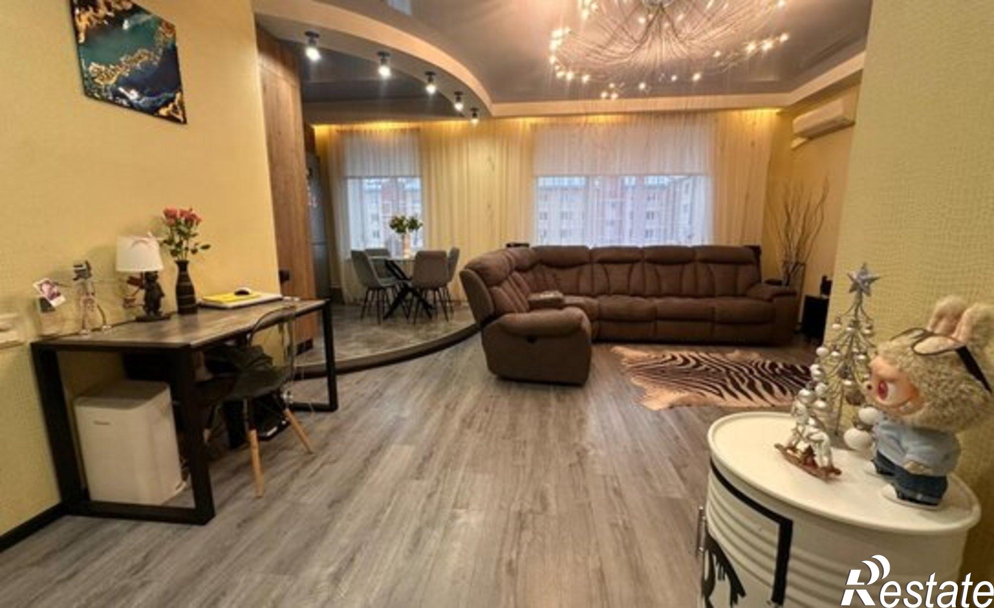 Купить квартиру за 10 700 000 рублей на улица Годовикова, 21