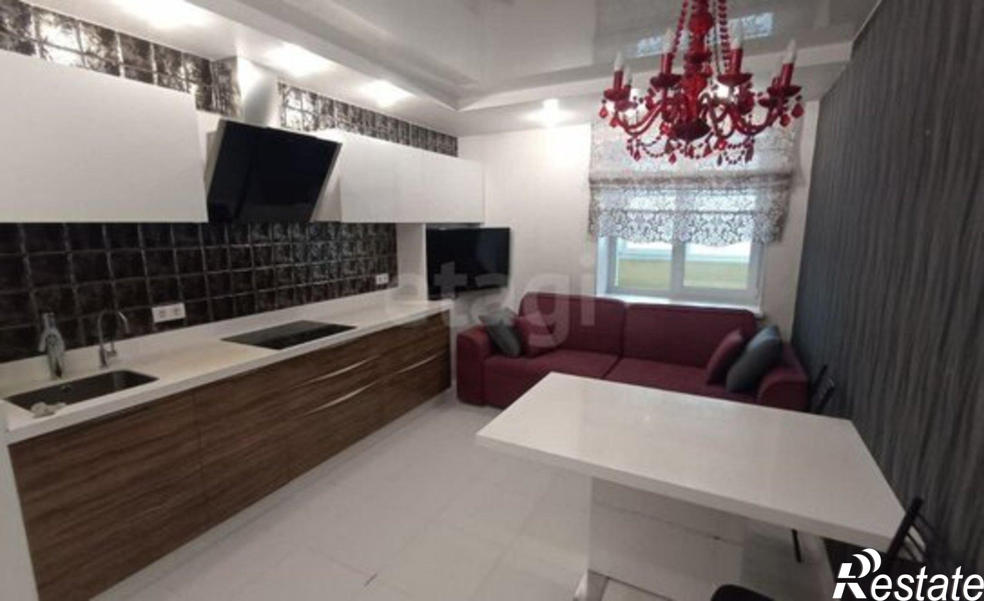 Купить квартиру за 10 000 000 рублей на Шекснинский пр-кт, 10