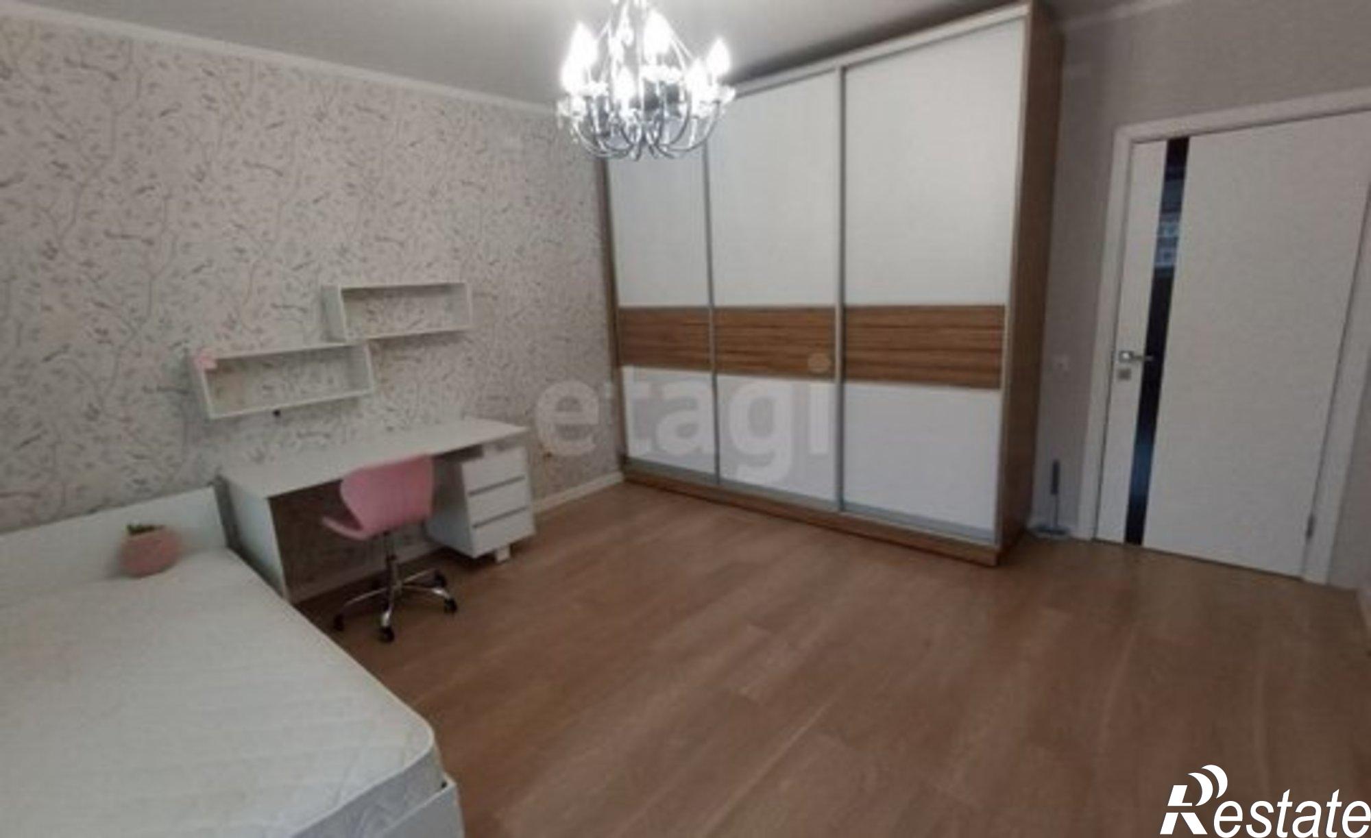 Купить квартиру за 10 000 000 рублей на Шекснинский пр-кт, 10