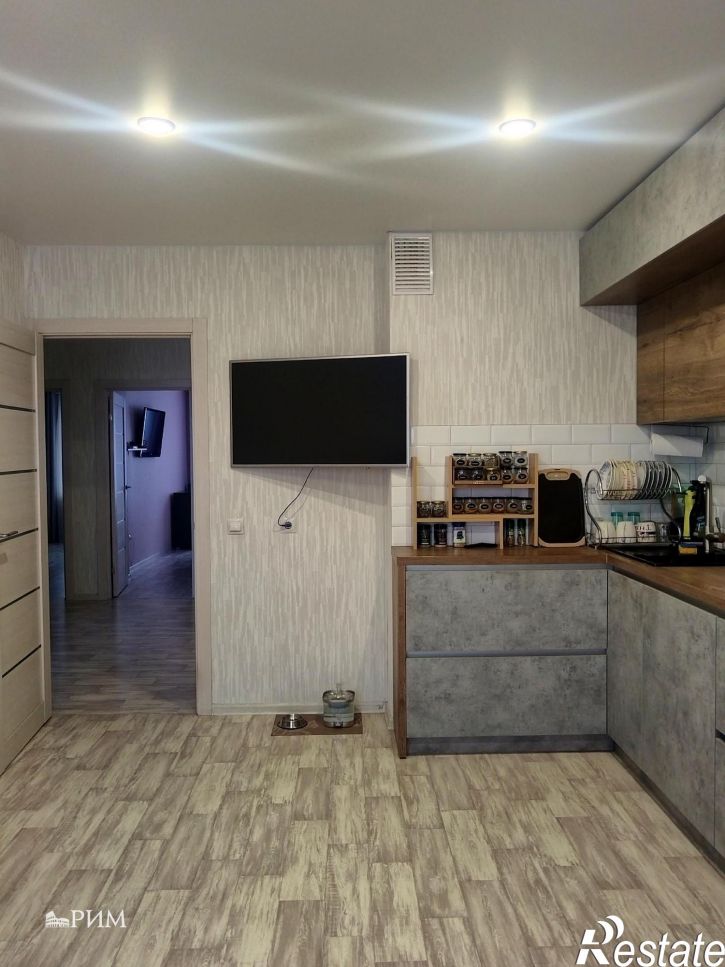3-комн квартира Максима Горького улица,5