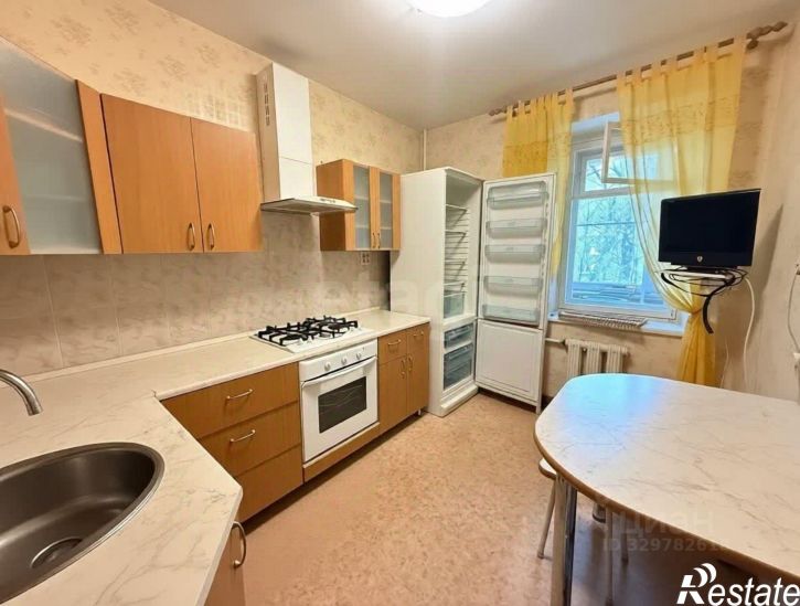 3-комн квартира пр-кт Победы, 180,  д. 180