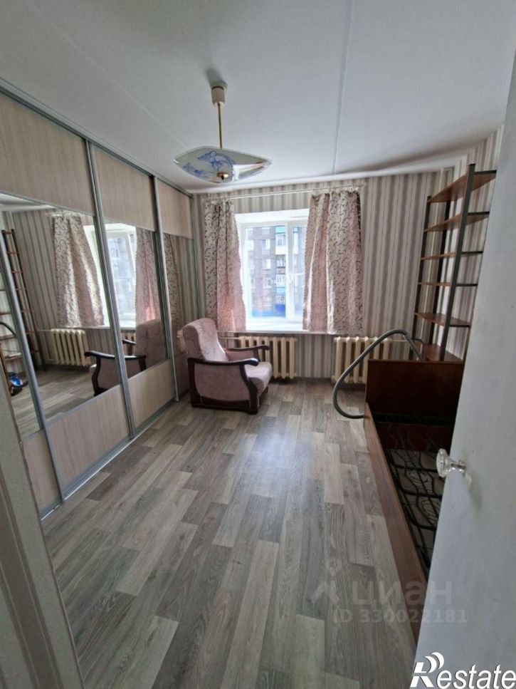 2-комн квартира улица Ветеранов, 3,  д. 3