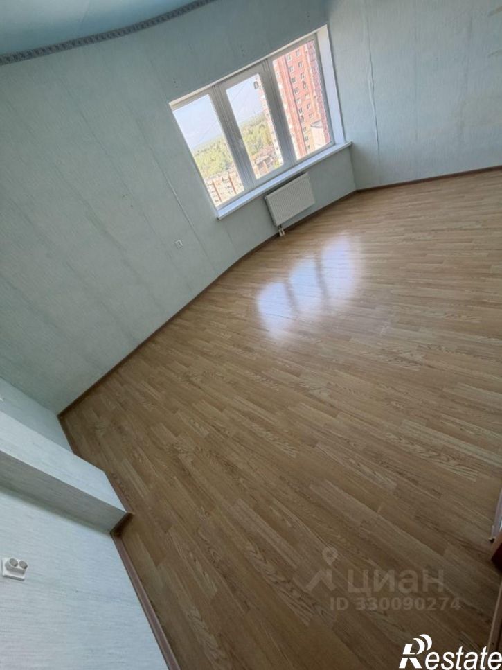 3-комн квартира ул Любецкая, 1,  д. 1