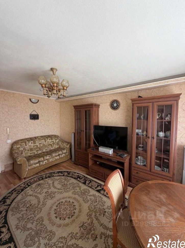 3-комн квартира проспект Победы, 142,  д. 142