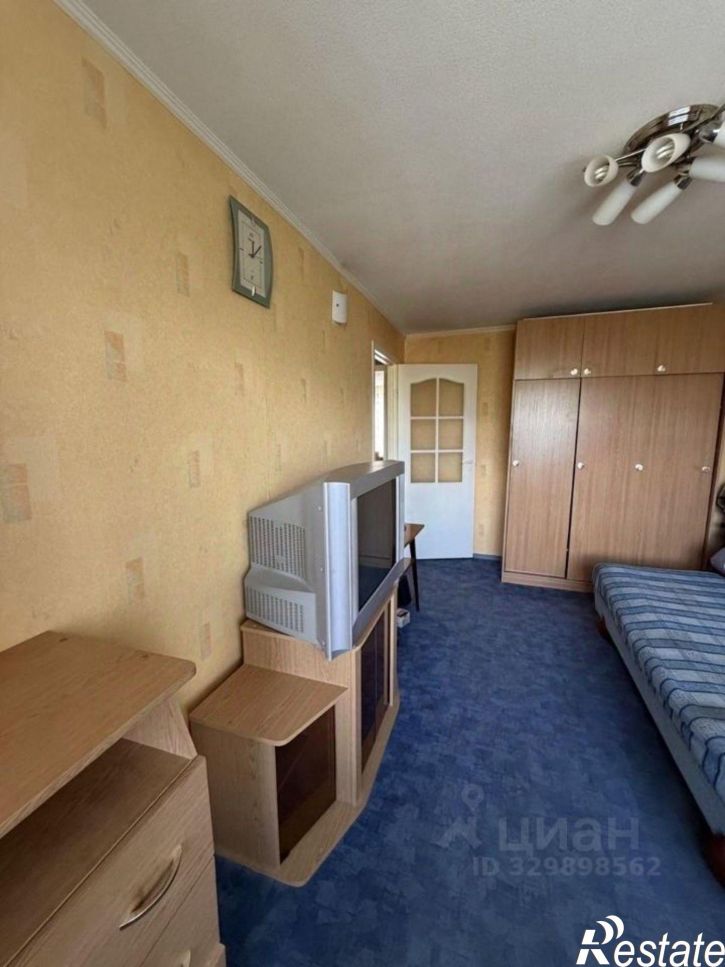 3-комн квартира проспект Победы, 142,  д. 142
