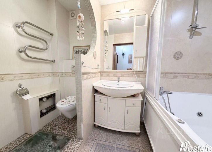 5-комн квартира улица Командарма Белова, 29А,  д. 29А