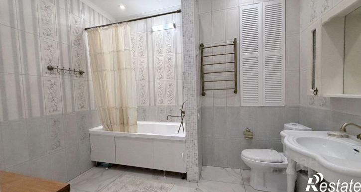 3-комн квартира Ленинградская улица, 27,  д. 27