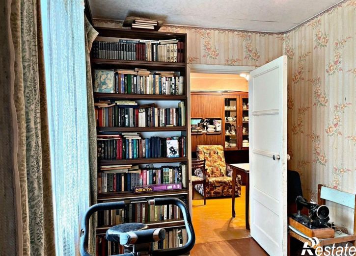 4-комн квартира ул Бардина, 19,  д. 19