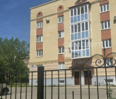 1-комн, 65кв м, этаж 1/4 улица Коммунистов, 44