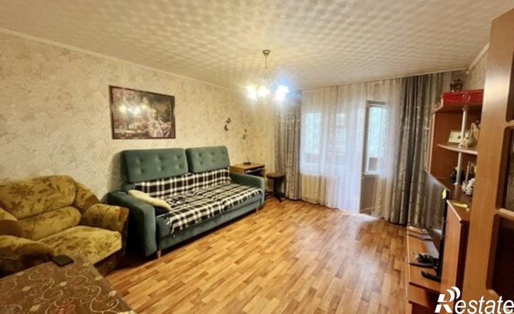 3-комн квартира улица Командарма Белова, 43,  д. 43