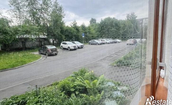 3-комн квартира улица Командарма Белова, 43,  д. 43