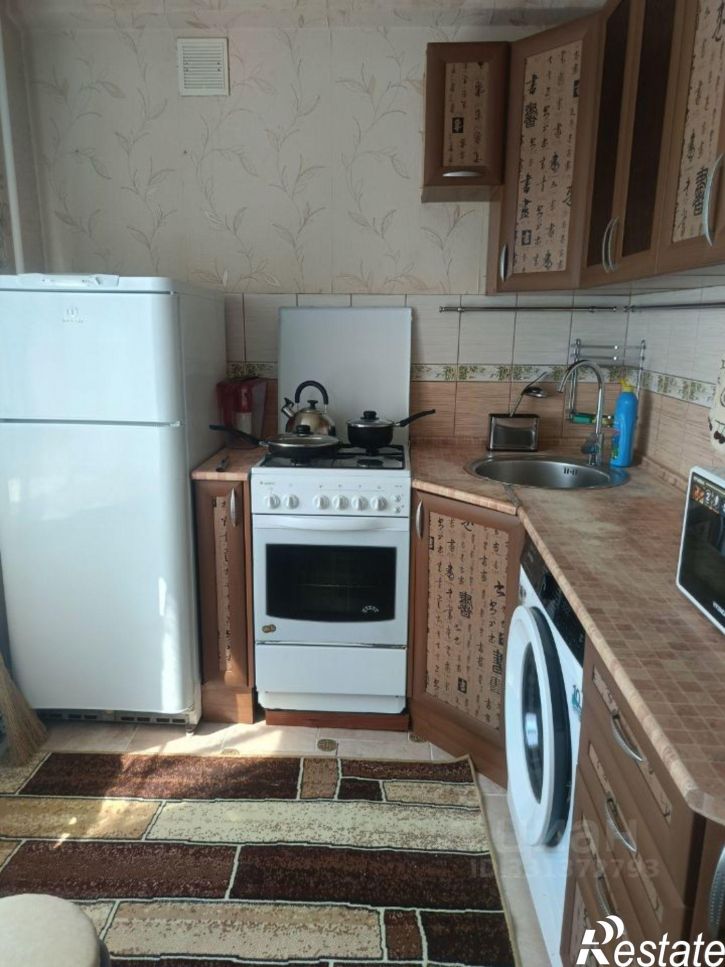 2-комн квартира проспект Победы, 142,  д. 142