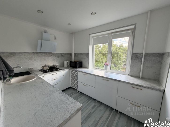 3-комн квартира ул Командарма Белова, 19,  д. 19