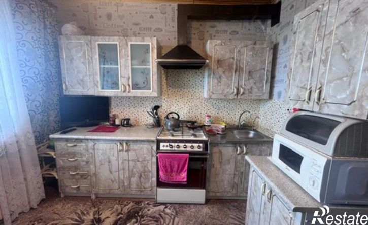3-комн квартира улица Краснодонцев, 110,  д. 110