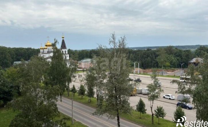 2-комн квартира ул Командарма Белова, 1,  д. 1