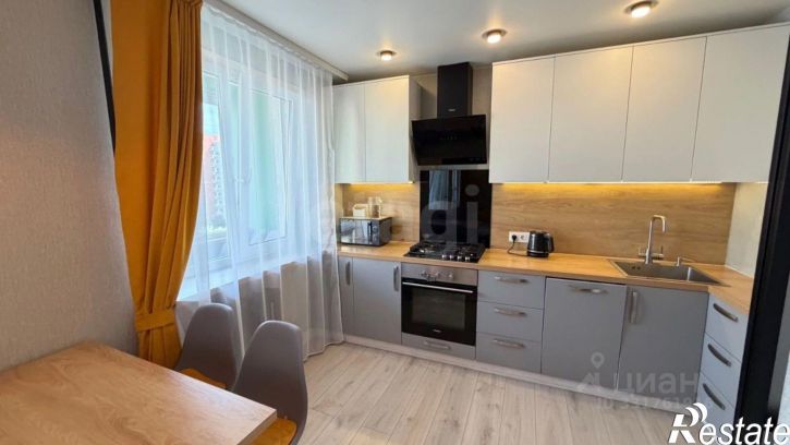 3-комн квартира ул Монтклер, 15,  д. 15