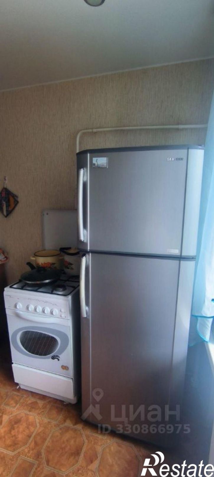 2-комн квартира пр-кт Победы, 27,  д. 27