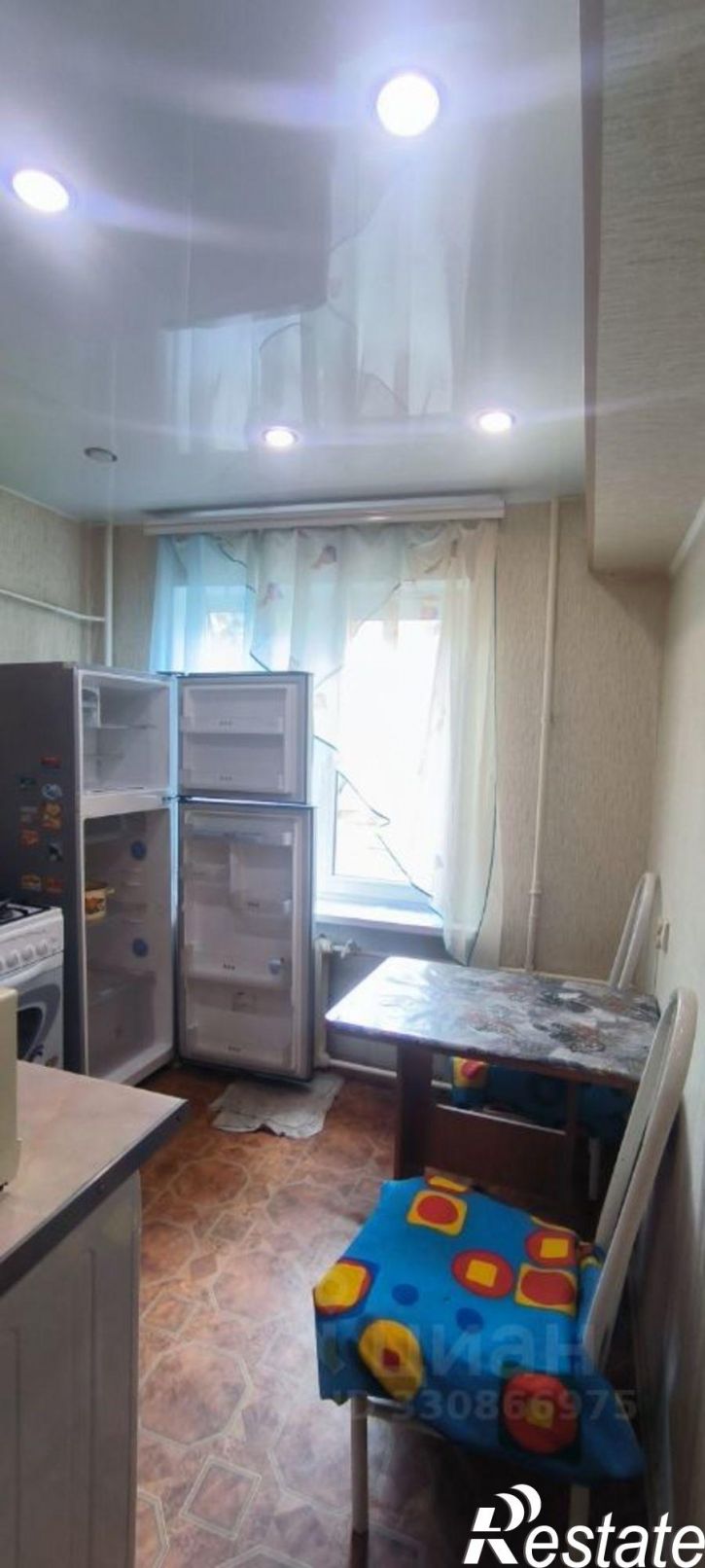 2-комн квартира пр-кт Победы, 27,  д. 27