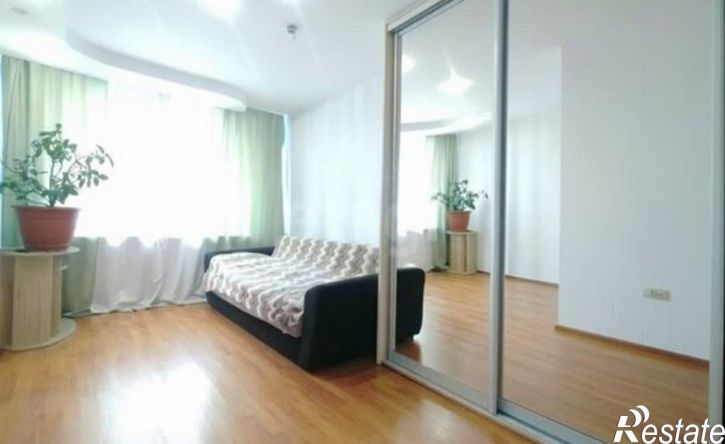 3-комн квартира пр-кт Победы, 21,  д. 21