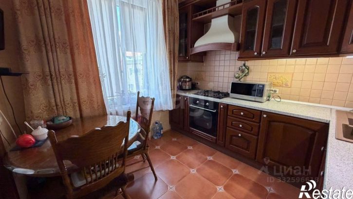 3-комн квартира ул Годовикова, 21,  д. 21