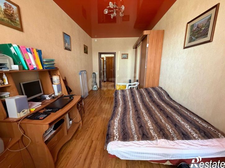 3-комн квартира ул Годовикова, 21,  д. 21