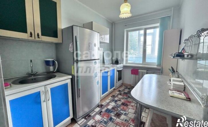 3-комн квартира пр-кт Победы, 208,  д. 208