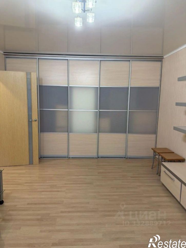 3-комн квартира пр-кт Строителей, 7,  д. 7