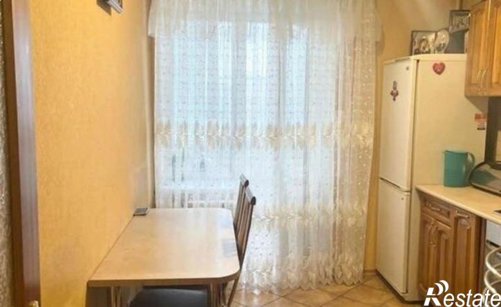 2-комн квартира пр-кт Победы, 72,  д. 72