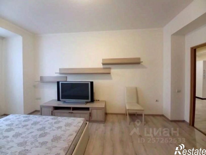 3-комн квартира улица Металлургов, 10,  д. 10
