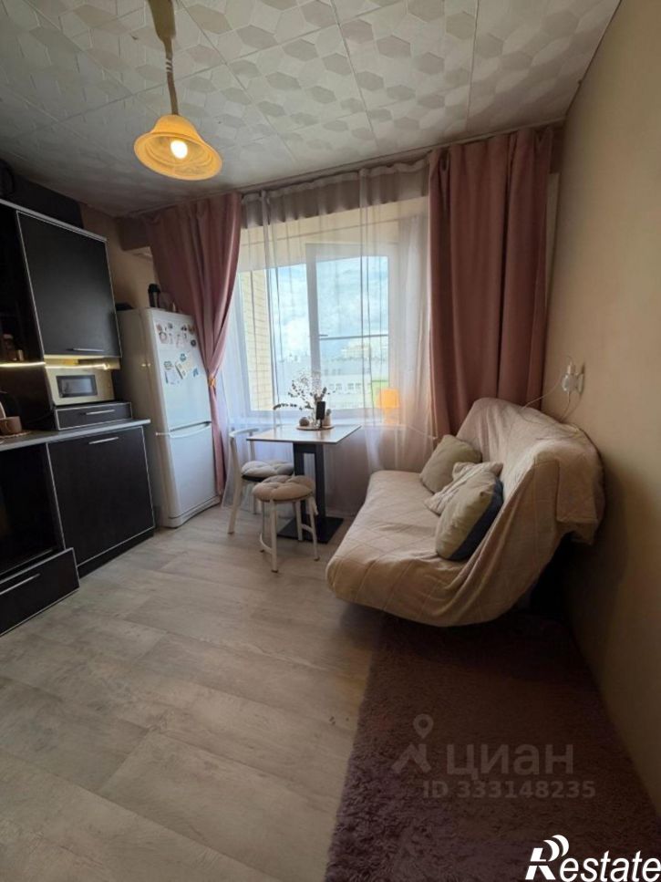 2-комн квартира Ленинградская улица, 37,  д. 37