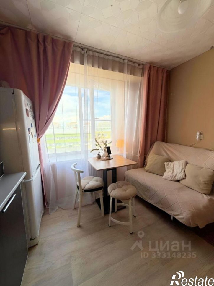 2-комн квартира Ленинградская улица, 37,  д. 37