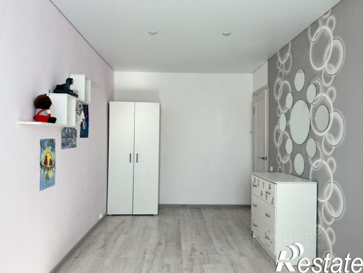 3-комн квартира улица Краснодонцев, 23,  д. 23