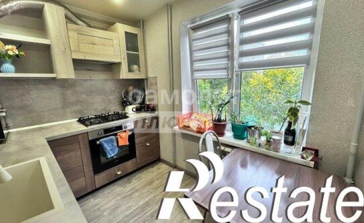 3-комн квартира проспект Победы, 151,  д. 151