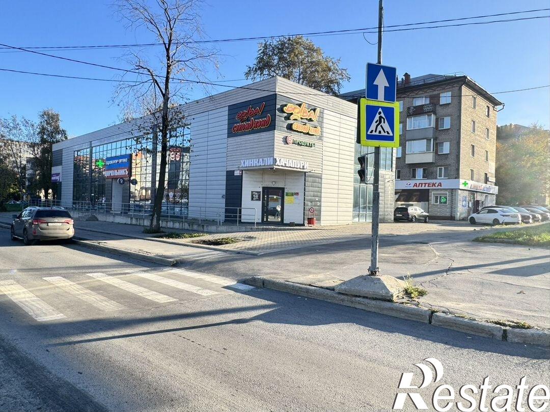 Купить торговое помещение за 35 500 000 рублей на проспект Победы, 56